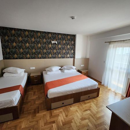 Complex Ramiro Hotel Suceava Exterior photo